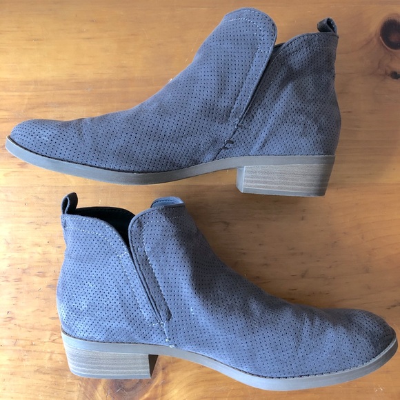 Universal Thread Gray Bootie Size 10 - Picture 4 of 7